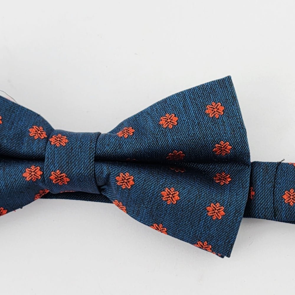 Navy Blue Red Pattern Bow Tie - Image 2